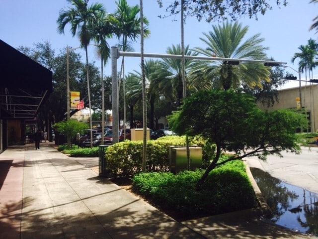 More Photos Of 355-359 Miracle Mile, Coral Gables Freestanding For Lease