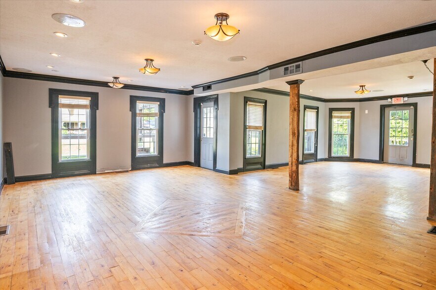 More Photos Of 1369 Pittsford Mendon Rd, Mendon Restaurant For Sale