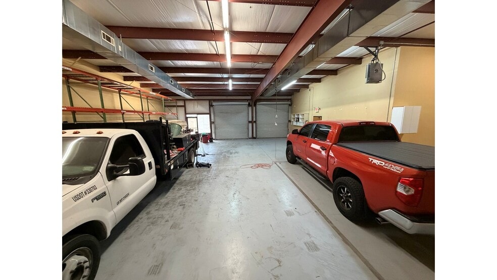 More Photos Of 2270 Pendley Rd, Cumming Warehouse For Sale