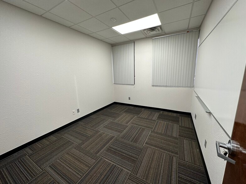 More Photos Of 3343 E Montclair St, Springfield Office For Lease