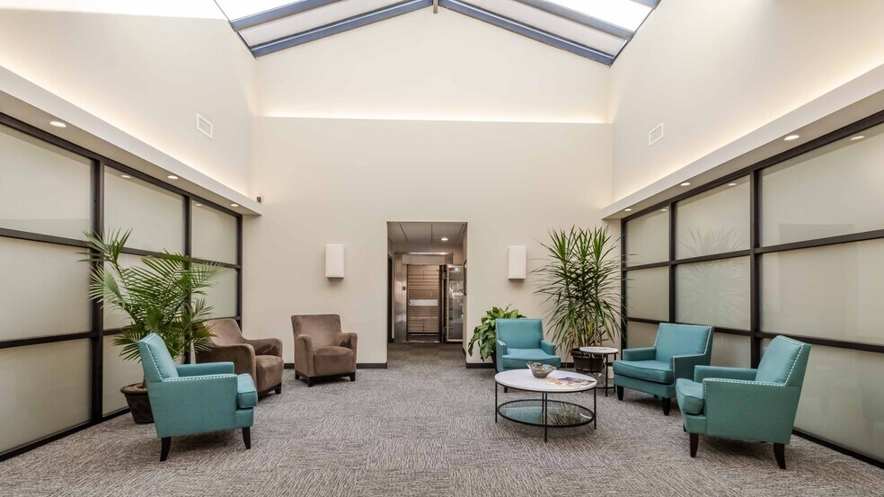 More Photos Of 2424 Mildred St W, University Place General Retail For Sale