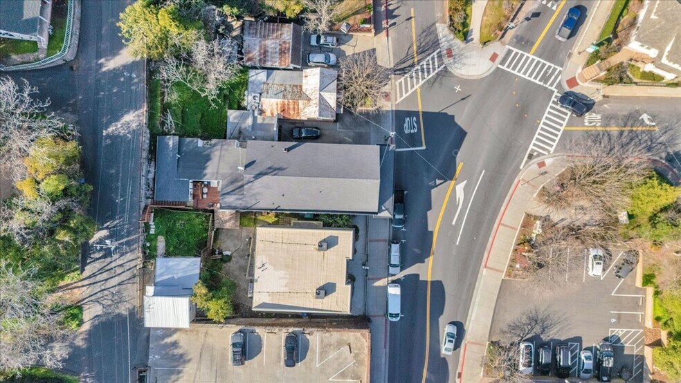 More Photos Of 134 N Washington St, Sonora Specialty For Sale