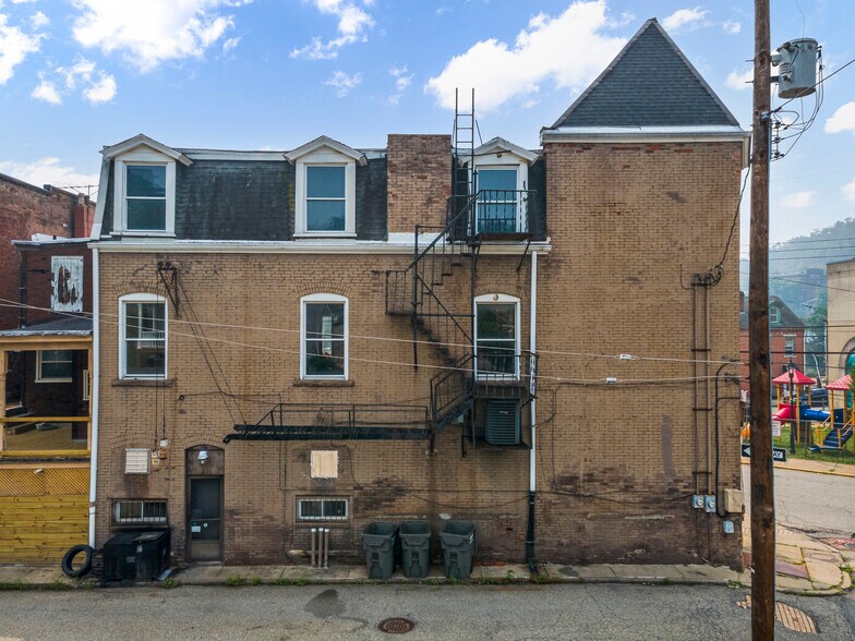 More Photos Of 139-141 Howard St, Pittsburgh General Retail For Lease