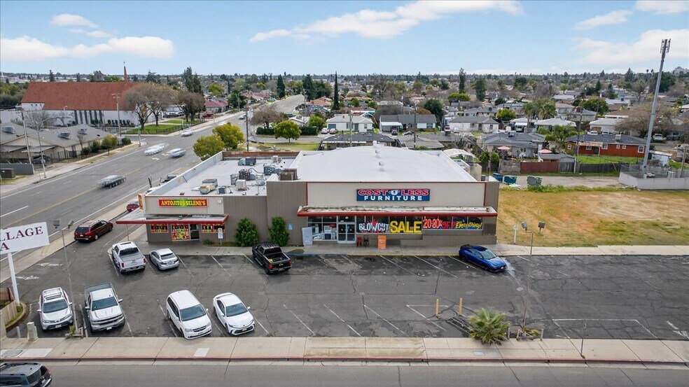 More Photos Of 4122-4150 E Clinton Ave, Fresno Unknown For Lease