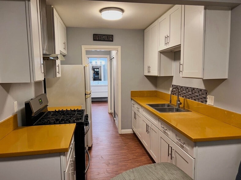 More Photos Of 332 S El Camino Real, Oceanside Apartments For Sale