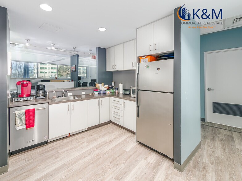 More Photos Of 12359 Sunrise Valley Dr, Reston Office For Sale