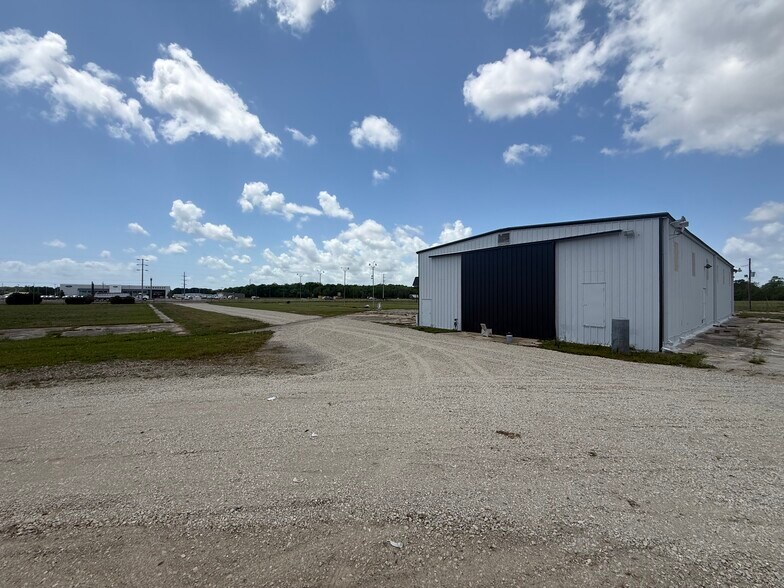 More Photos Of 1112 W 90 Hwy, New Iberia Industrial For Sale