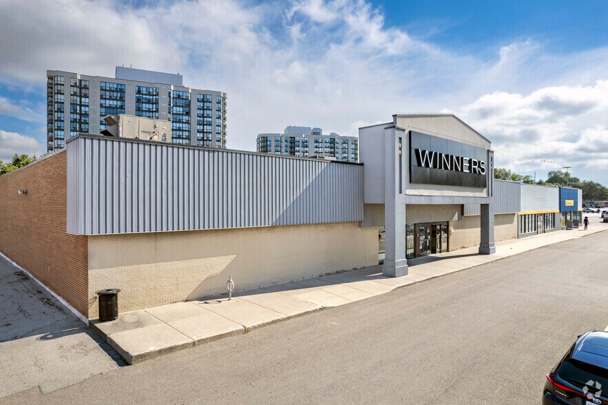 More Photos Of 4141 Dixie Rd, Mississauga Storefront For Lease