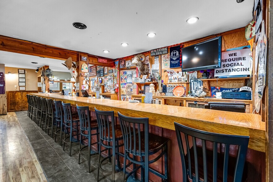 More Photos Of 263 N Main St, Donnelly Restaurant For Sale