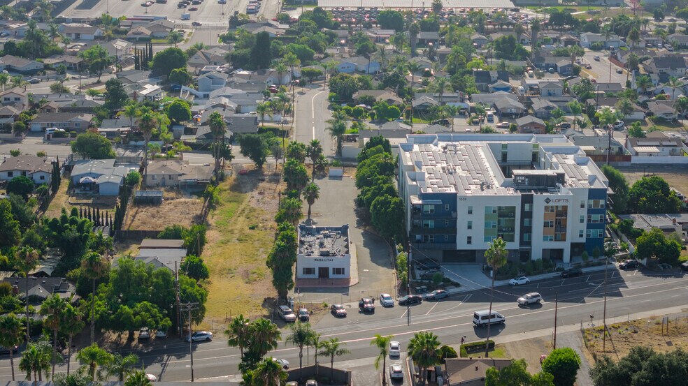 More Photos Of 1565 N Santa Fe Ave, Vista Freestanding For Sale