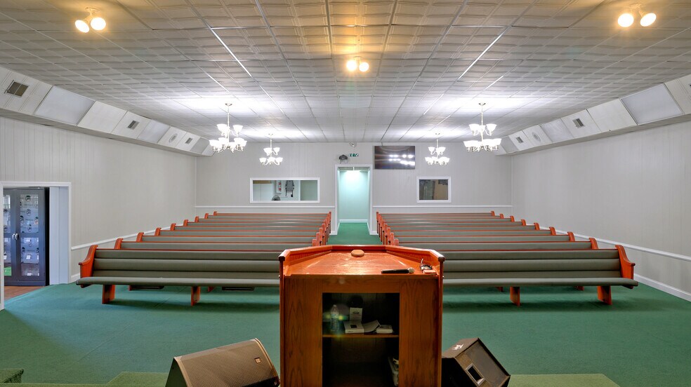 More Photos Of 301 Bolling St, Radford Religious Facility For Sale