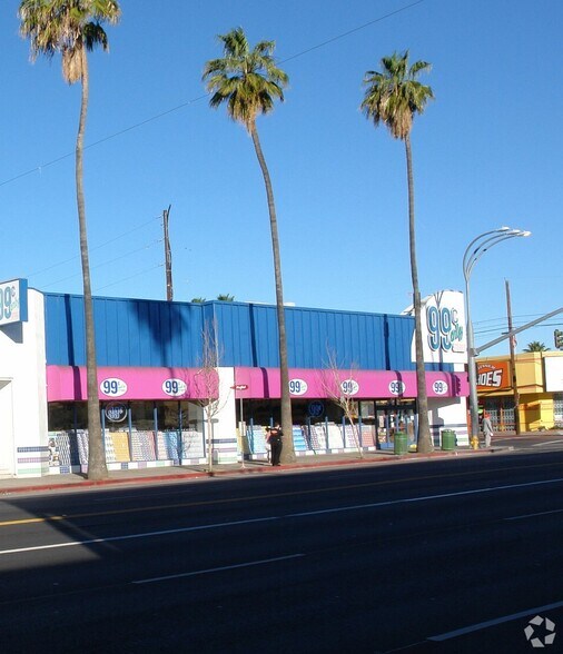 More Photos Of 6755 Van Nuys Blvd, Van Nuys Freestanding For Lease