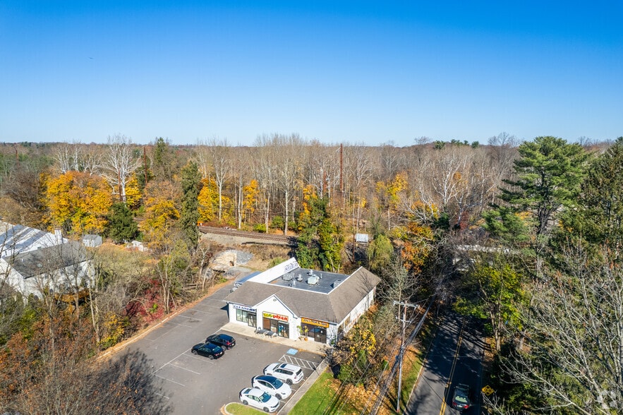 More Photos Of 401 Penllyn Blue Bell Pike, Blue Bell Storefront Retail Office For Sale