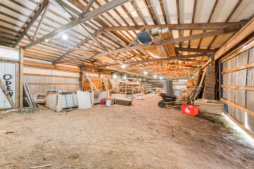 More Photos Of 11406 E 8th St, Reed City Office For Sale