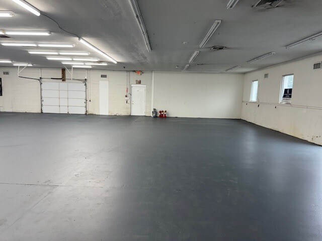 More Photos Of 133 S West End Blvd, Quakertown Freestanding For Lease