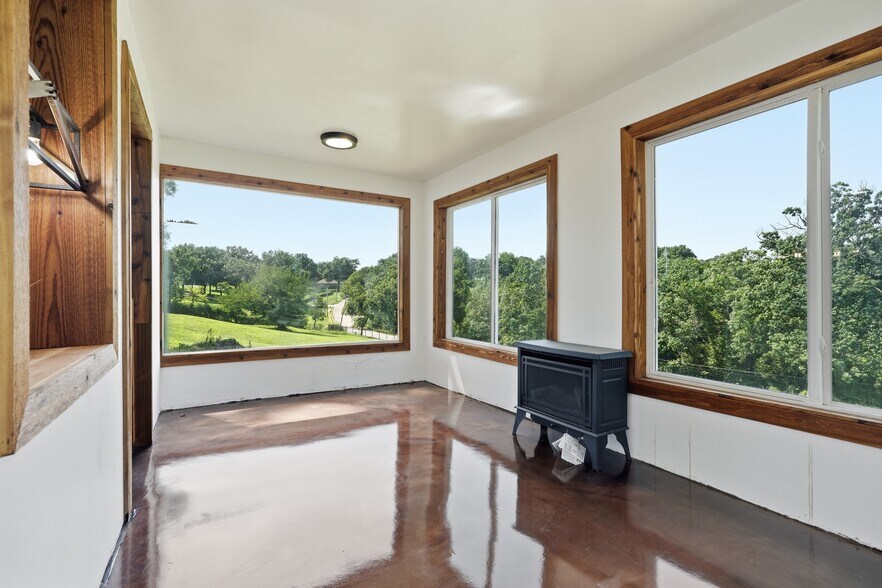 More Photos Of 10907 E 87th St, Raytown Multifamily For Sale