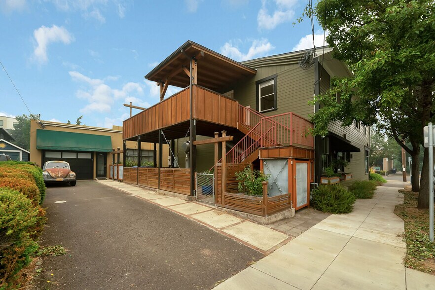 More Photos Of 8325-8337 SE 17th Ave, Portland Freestanding For Sale