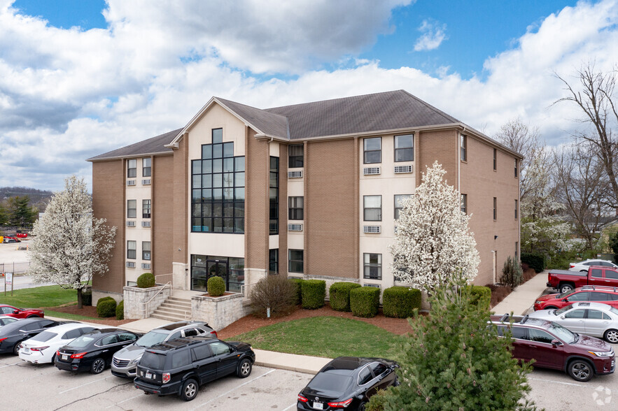 Primary Photo Of 1 N Commerce Park Dr, Lockland Medical For Lease