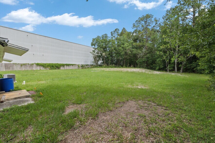 More Photos Of 2214 Dunn Ave, Jacksonville General Retail For Sale