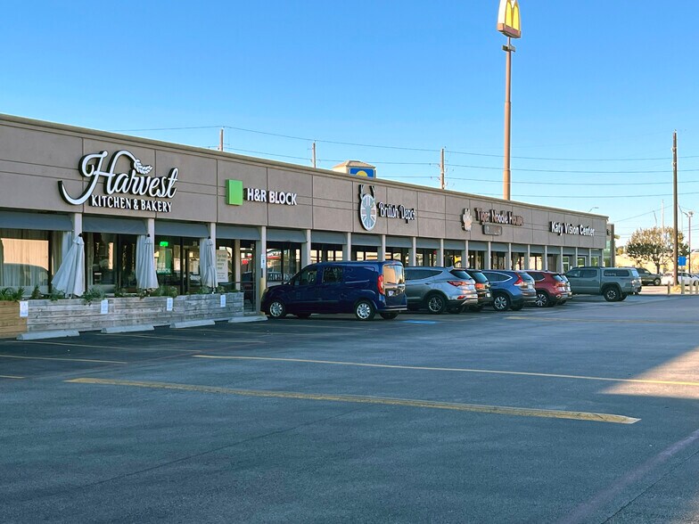 More Photos Of 21923-21979 Katy Fwy, Katy Unknown For Lease