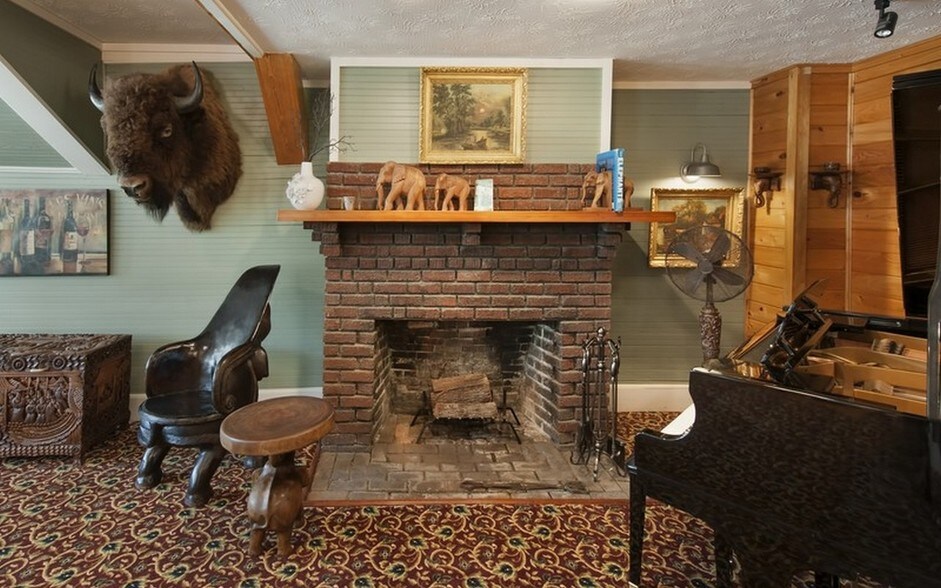 More Photos Of 107 N Broadway St, Fellsmere Hotel For Sale