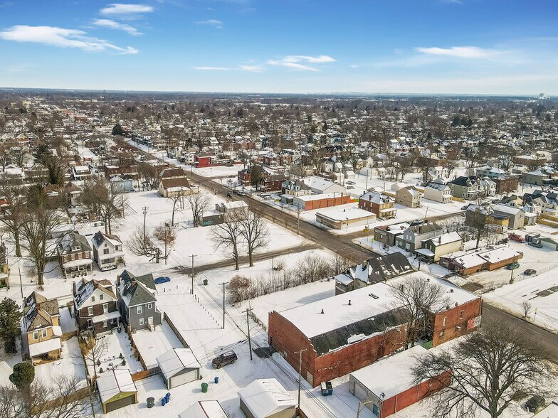 More Photos Of 1068-1072 E Livingston Ave, Columbus Storefront Retail Residential For Sale