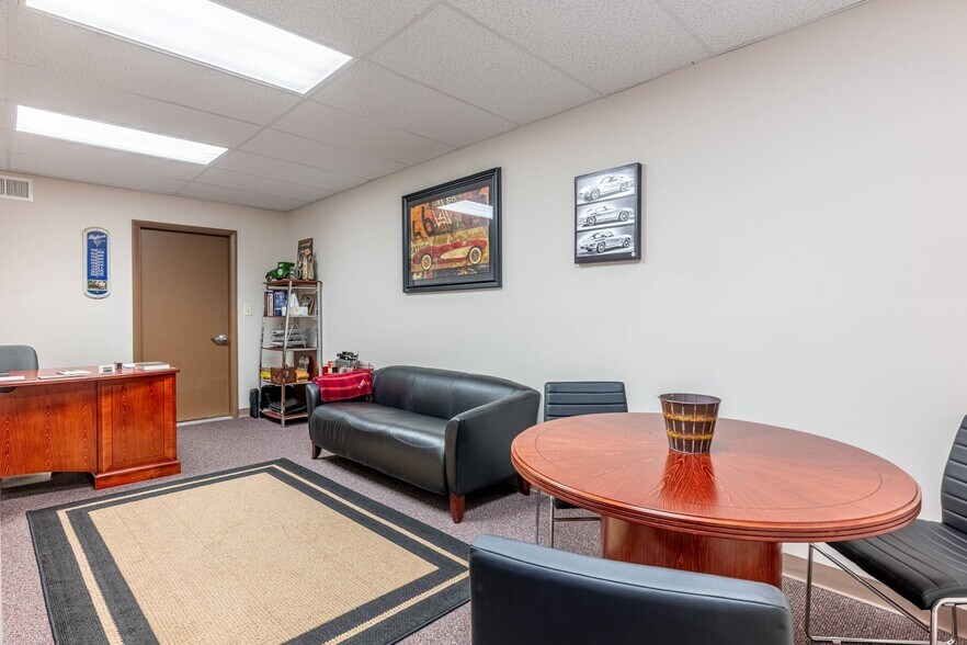 More Photos Of 5020 Frederick Pike, Dayton Warehouse For Sale