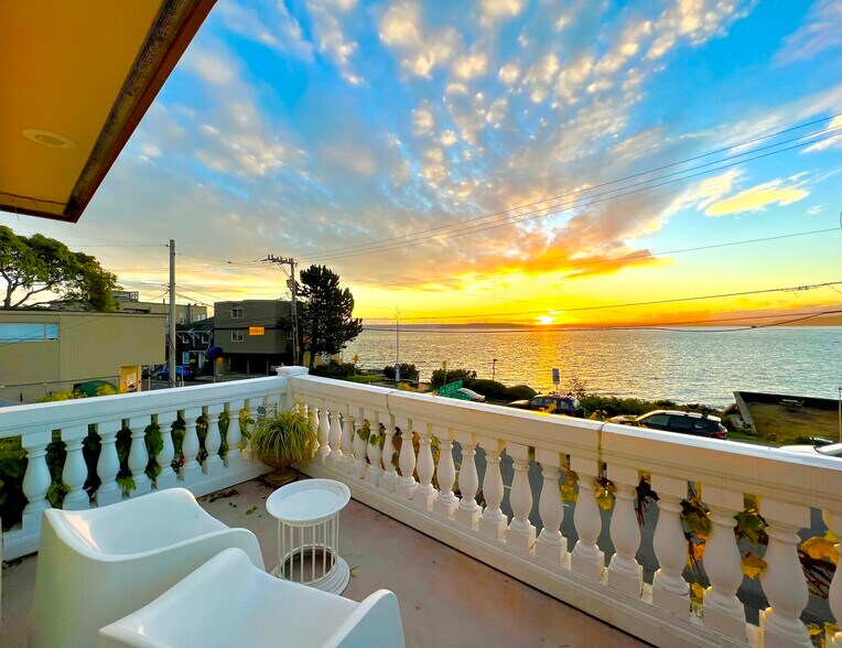 More Photos Of 4030 Beach Dr SW, Seattle Specialty For Sale