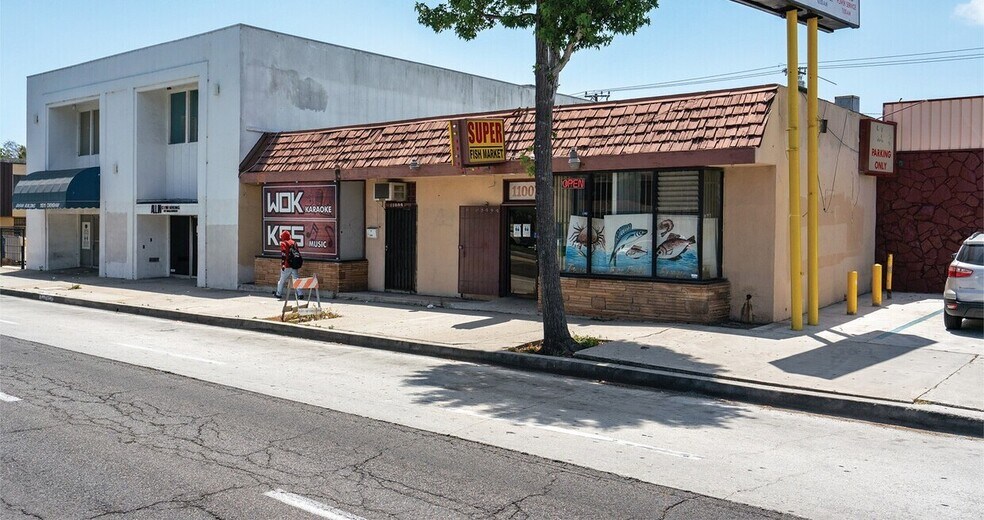 More Photos Of 11007 Crenshaw Blvd, Inglewood Storefront For Sale