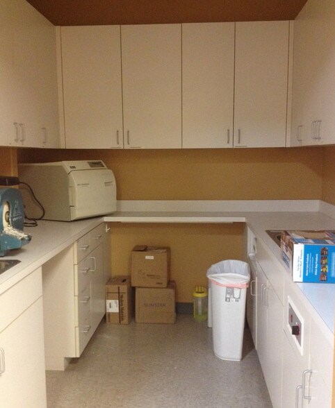 More Photos Of 13575 W Indian School Rd, Litchfield Park Medical For Sale