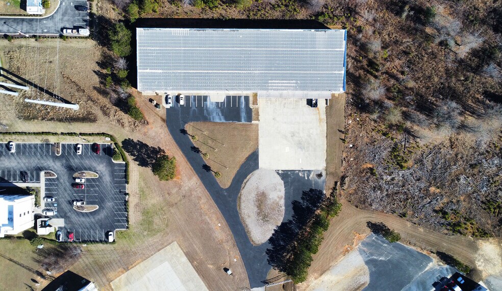 More Photos Of 152 Regional Pky, Orangeburg Distribution For Lease