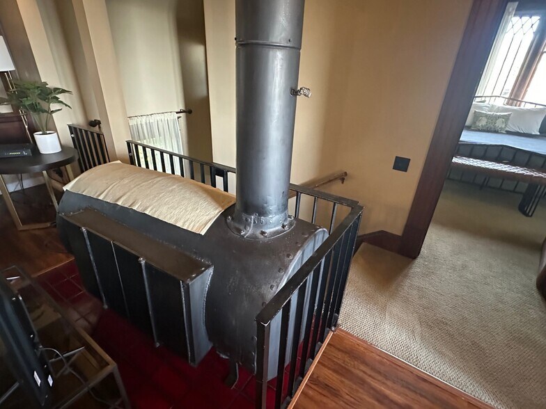 More Photos Of 1369 G St, Arcata Office Residential For Sale