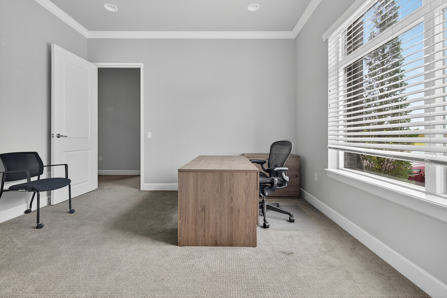 More Photos Of 7806 E 108th St S, Tulsa Office For Lease