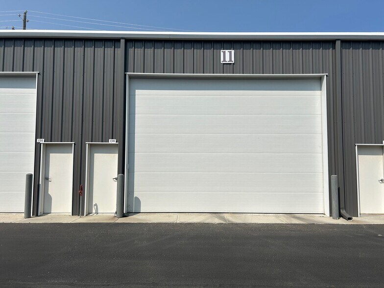 More Photos Of 2140-2162 E Summersweet Dr, Boise Self Storage For Sale