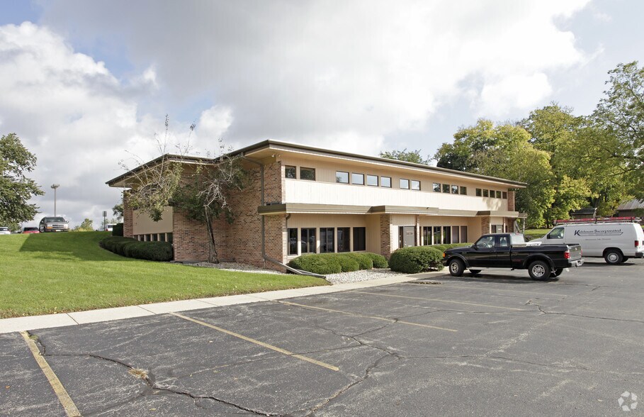 More Photos Of 190 Gardner Ave, Burlington Medical For Sale