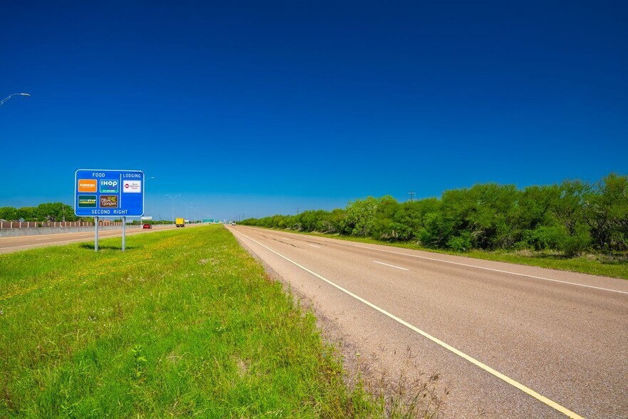 More Photos Of NE Zac Lentz Parkway, Victoria Land For Sale