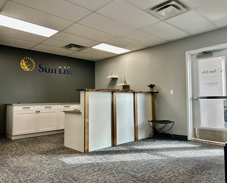 More Photos Of 11812-11820 121 St NW, Edmonton Office For Sale