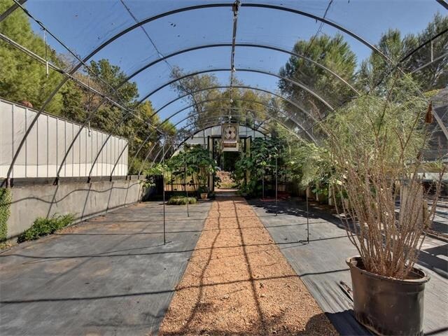 More Photos Of 638 Tillery St, Austin Office For Sale