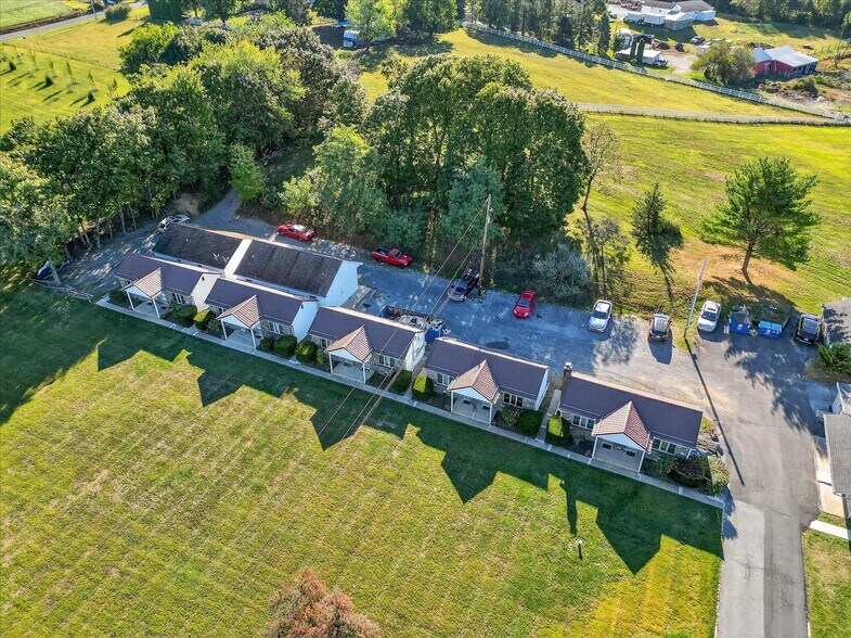 More Photos Of 9097 Allentown Blvd, Grantville Apartments For Sale