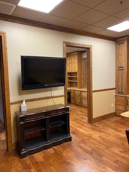 More Photos Of 12001 W Parmer Ln, Cedar Park Office For Lease