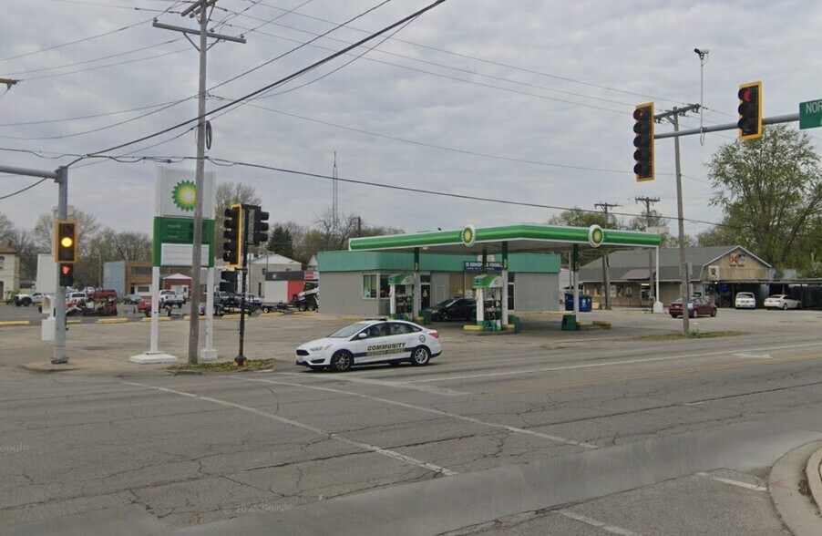 Primary Photo Of 1201 N 9th St, Springfield Convenience Store For Sale