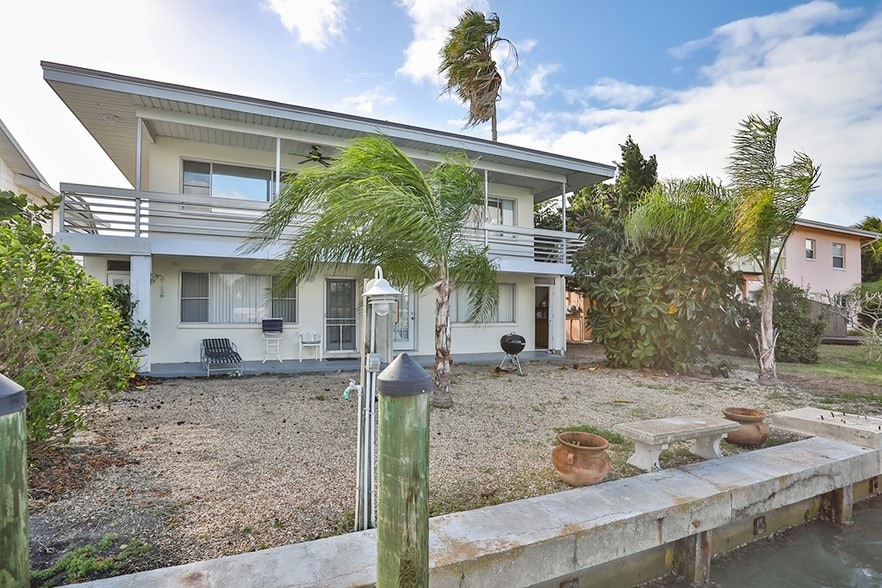 More Photos Of 515 129th Ave, Madeira Beach Apartments For Sale