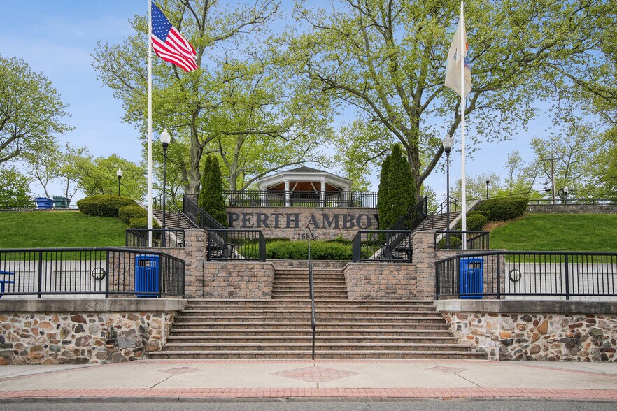 More Photos Of 124 William St, Perth Amboy Apartments For Sale