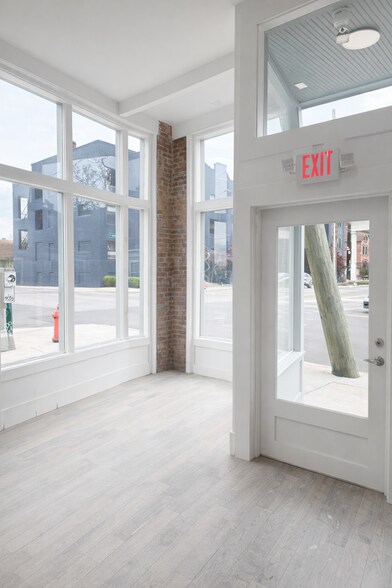 More Photos Of 105 Parsons Ave, Columbus Storefront Retail Office For Lease