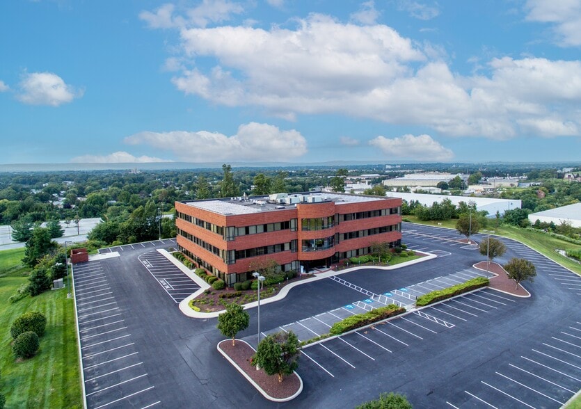 More Photos Of 4550 Lena Dr, Mechanicsburg Office For Lease