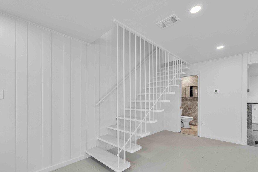 More Photos Of 5210 Woodrow Ave, Austin Land For Sale