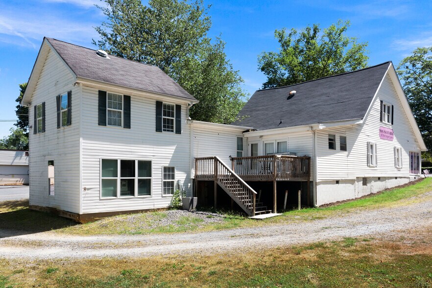 More Photos Of 9010 Main St, Woodstock Freestanding For Sale