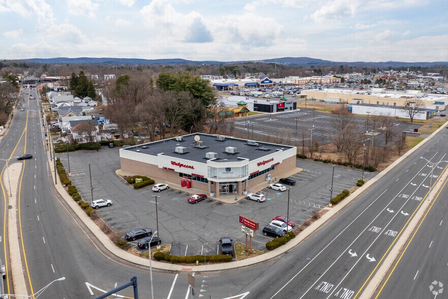 More Photos Of 1440 Boston Rd, Springfield Drugstore For Lease