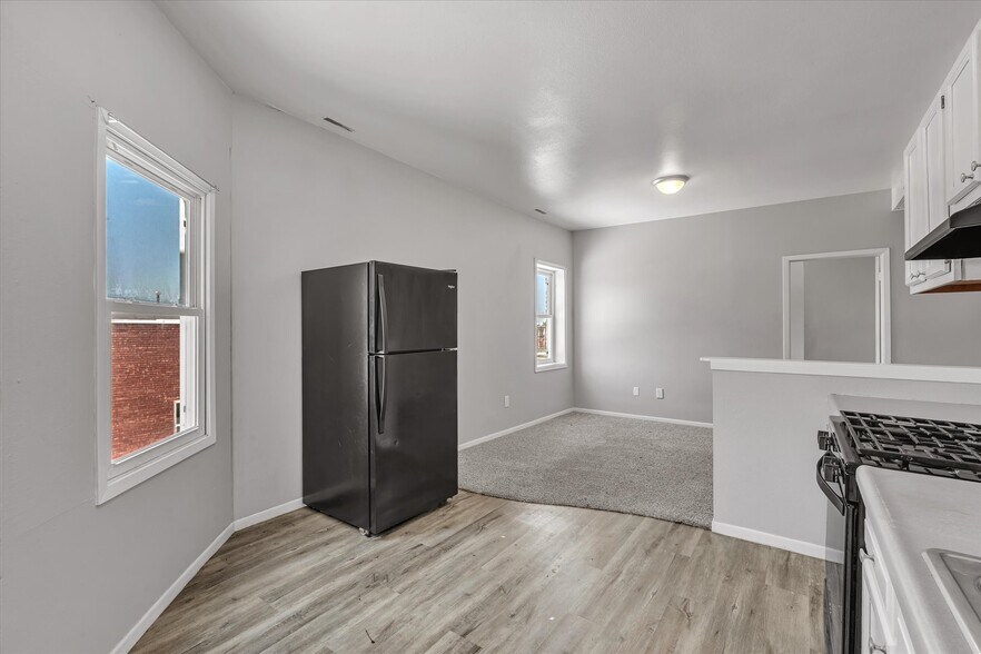 More Photos Of 1022 15th Ave, East Moline Multifamily For Sale