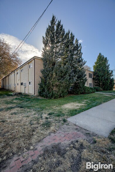 More Photos Of 1004 18th St, Belleville Apartments For Sale